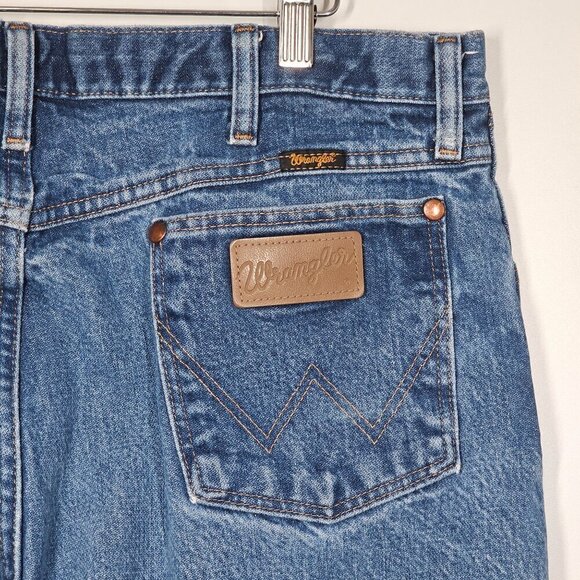 Wrangler Vintage Straight Leg Distressed Jeans Hi-Rise Mid Wash Denim Mens 36x30 - Picture 6 of 14